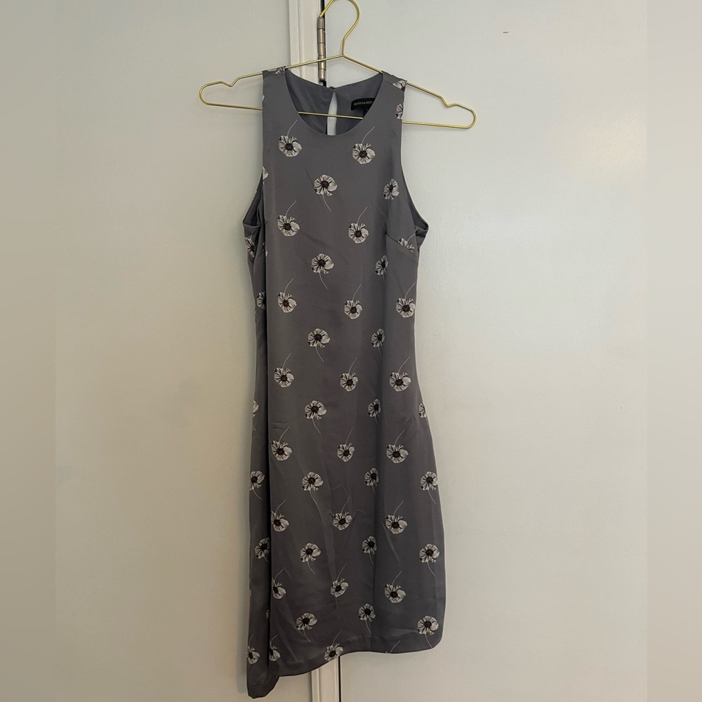 Grey floral asymmetrical hem dress banana republic